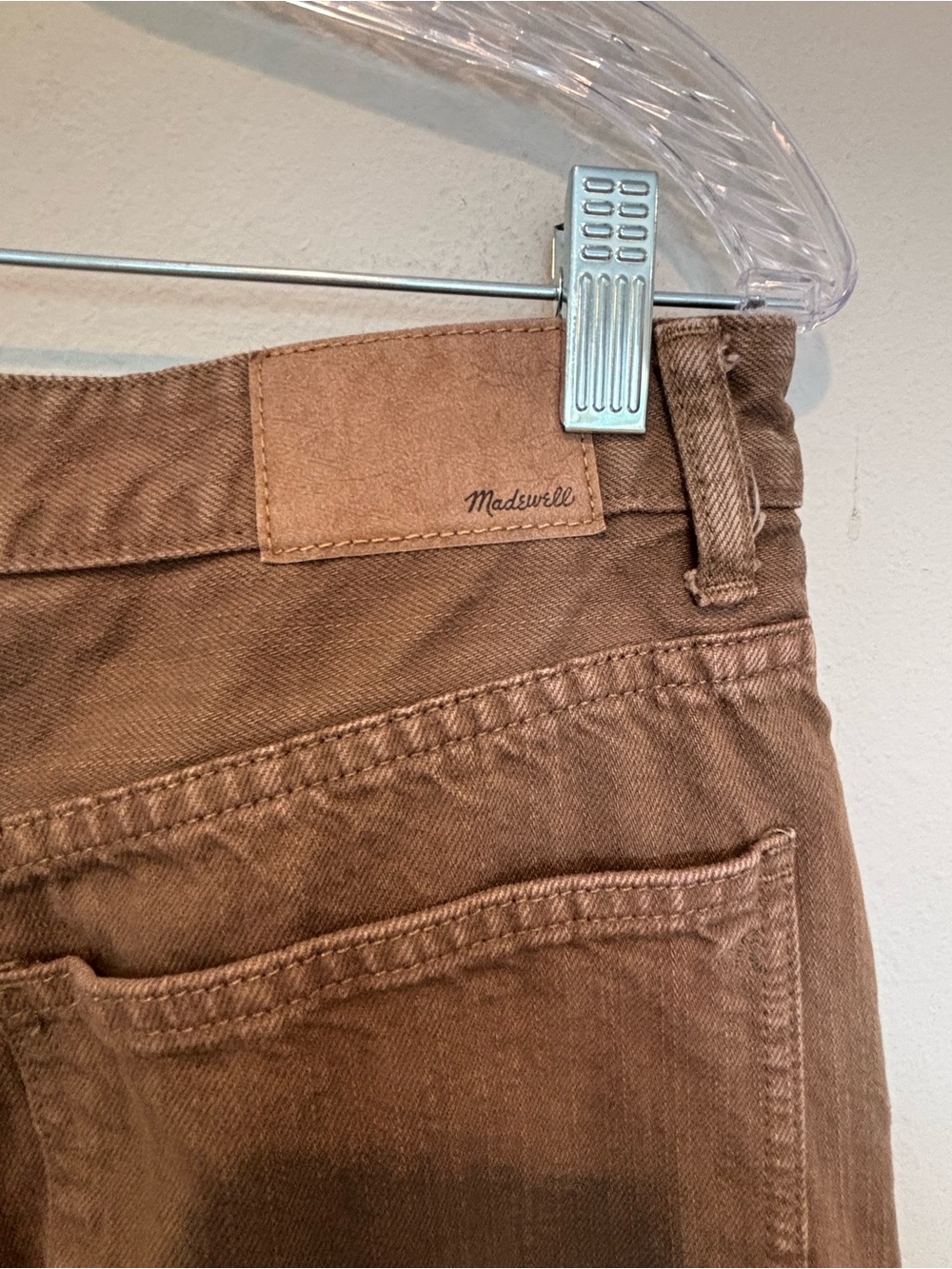 Madewell Darted Barrel Pants in Brown - Picture 3 of 6
